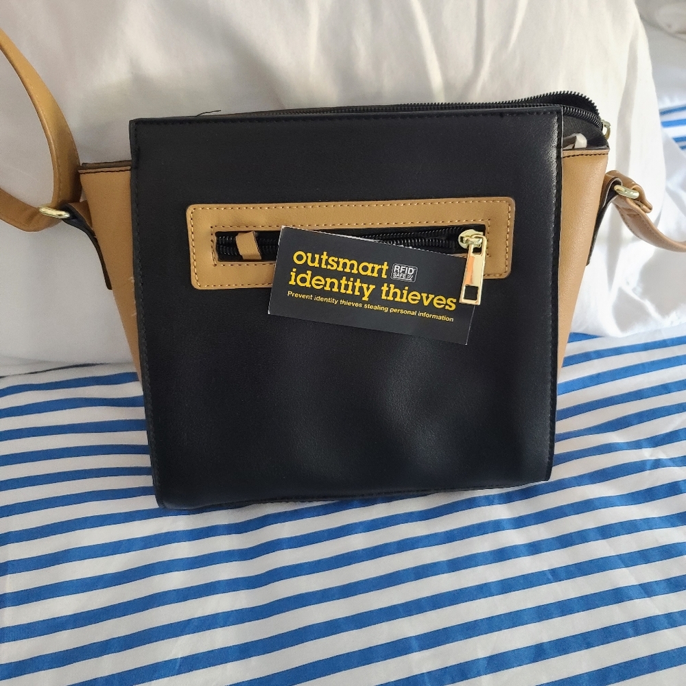 TravelSmith purse RFID safe